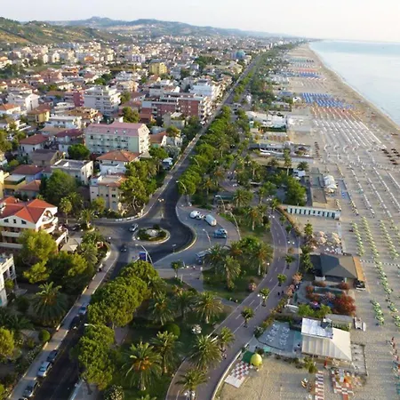 La Poesia Trilo - Myho Casa * Tortoreto